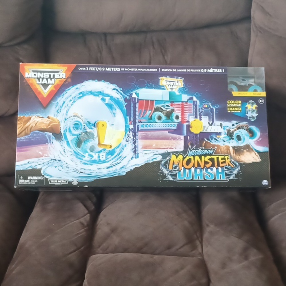 Monster Jam Megaladon Monster Wash